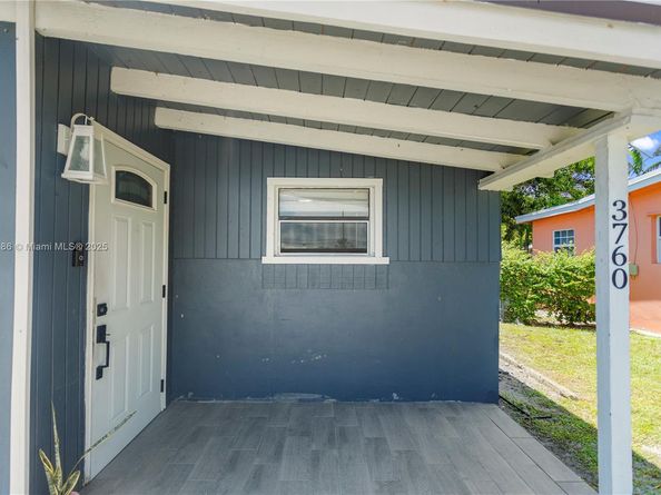 3760 SW 47th Ave, West Park FL 33023