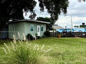 2995 NW 106th St, Miami FL 33147