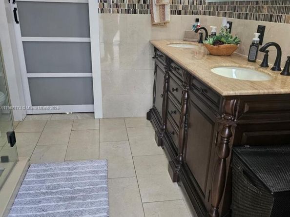 15397 SW 172nd Ter, Miami FL 33187