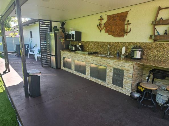 15397 SW 172nd Ter, Miami FL 33187