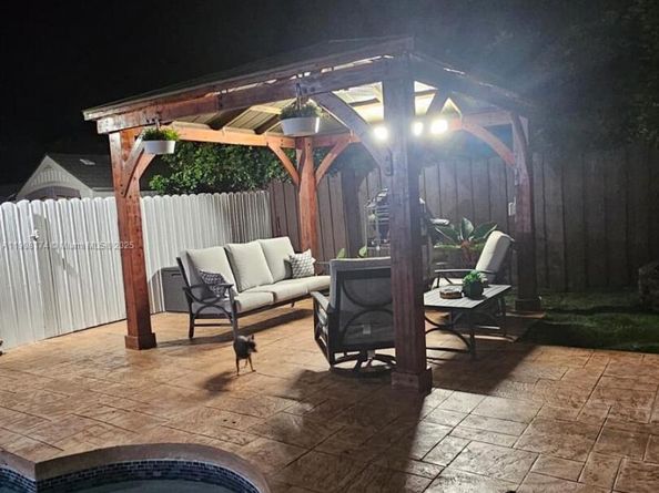 15397 SW 172nd Ter, Miami FL 33187