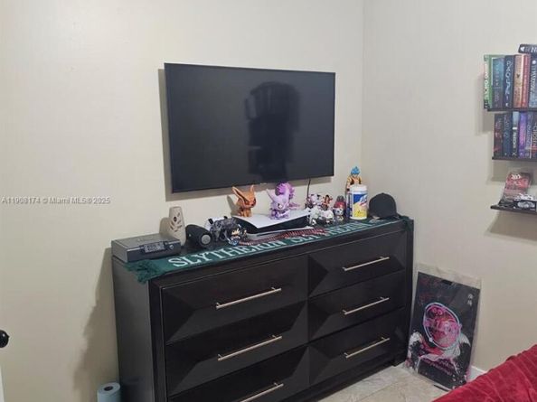 15397 SW 172nd Ter, Miami FL 33187