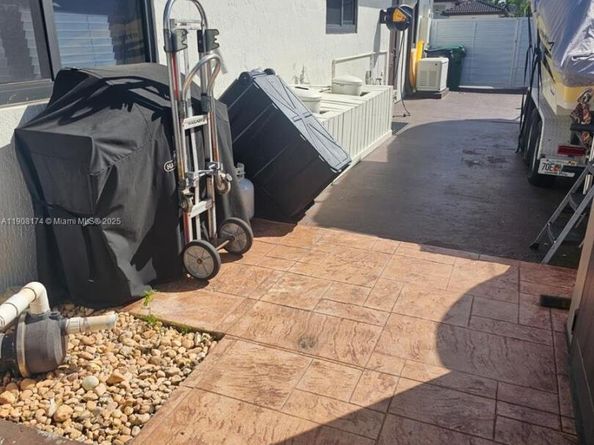 15397 SW 172nd Ter, Miami FL 33187