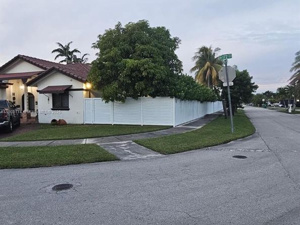 15397 SW 172nd Ter, Miami FL 33187