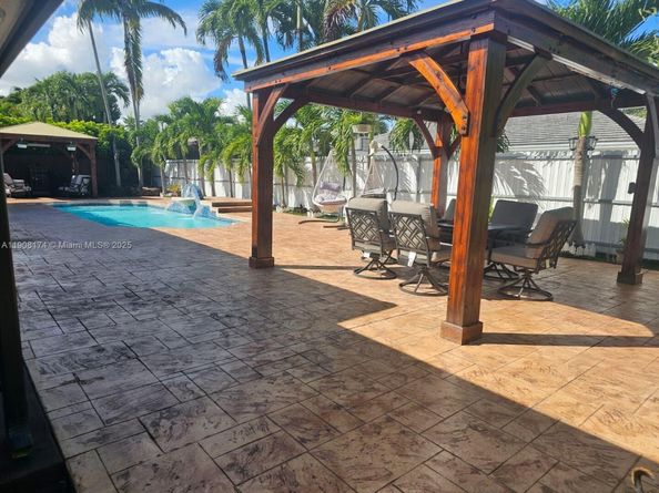 15397 SW 172nd Ter, Miami FL 33187