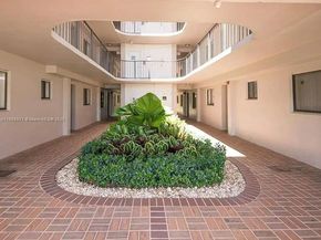 8420 SW 133rd Ave Rd 112, Miami FL 33183
