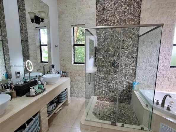3675 Loquat Ave, Miami FL 33133