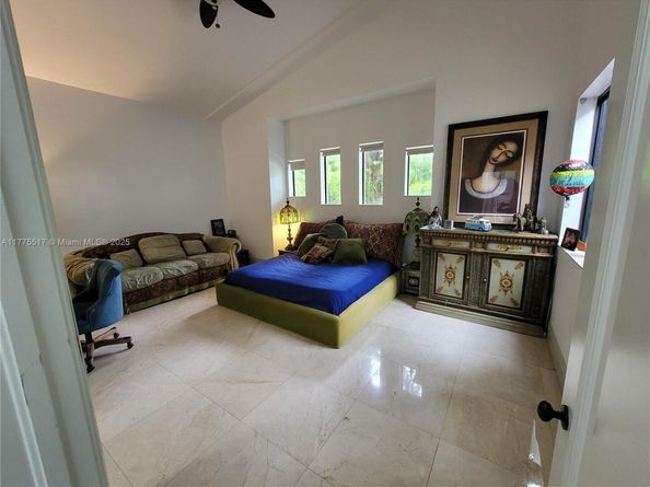 3675 Loquat Ave, Miami FL 33133