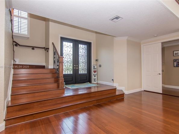1091 SW 156th Ave, Pembroke Pines FL 33027