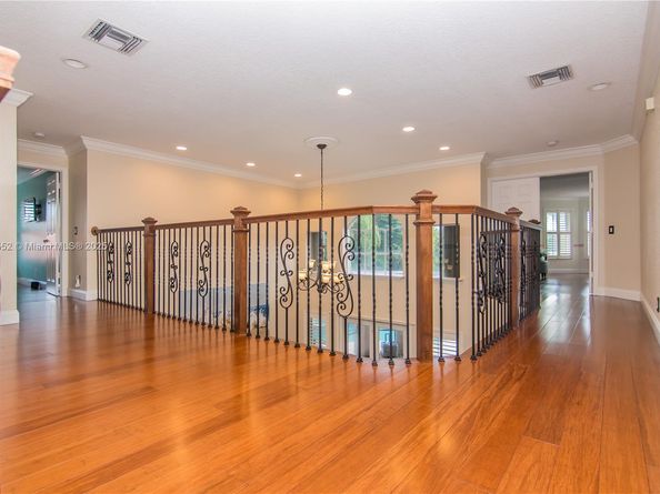 1091 SW 156th Ave, Pembroke Pines FL 33027