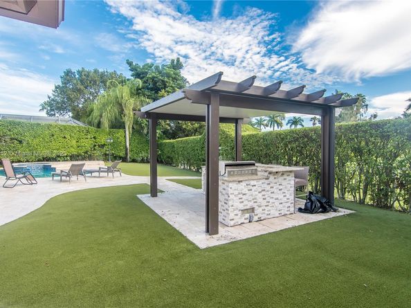 1091 SW 156th Ave, Pembroke Pines FL 33027
