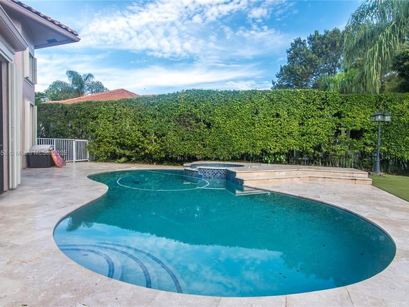 1091 SW 156th Ave, Pembroke Pines FL 33027