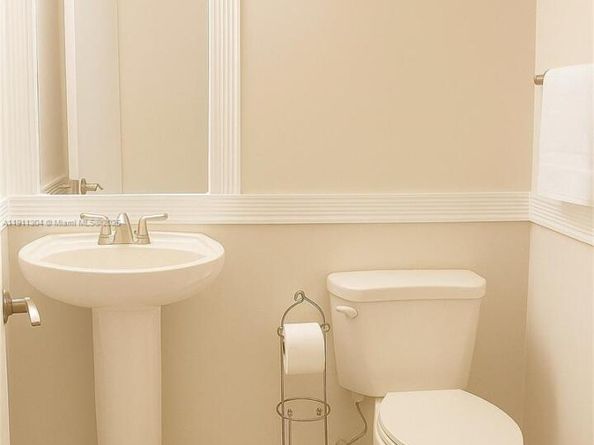 6530 NW 98th Ter B25, Tamarac FL 33321