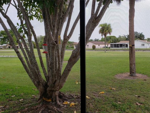 6530 NW 98th Ter B25, Tamarac FL 33321