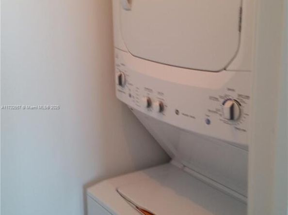 460 NE 28th St 1602, Miami FL 33137