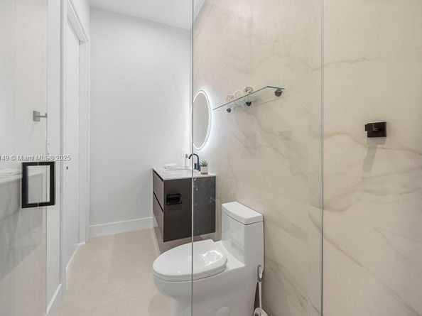 1220 NE 13th Ave, Fort Lauderdale FL 33304