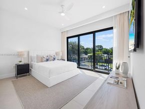 1220 NE 13th Ave, Fort Lauderdale FL 33304