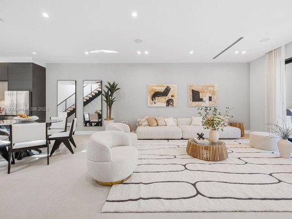 1220 NE 13th Ave, Fort Lauderdale FL 33304