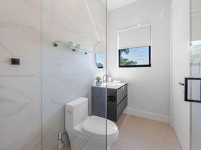 1220 NE 13th Ave, Fort Lauderdale FL 33304