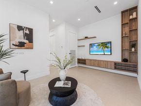 1220 NE 13th Ave, Fort Lauderdale FL 33304