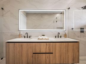 1220 NE 13th Ave, Fort Lauderdale FL 33304