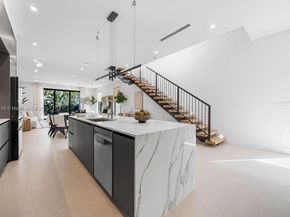 1220 NE 13th Ave, Fort Lauderdale FL 33304