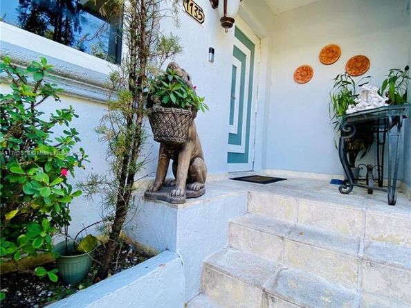 1135 SW 62nd Ave, West Miami FL 33144