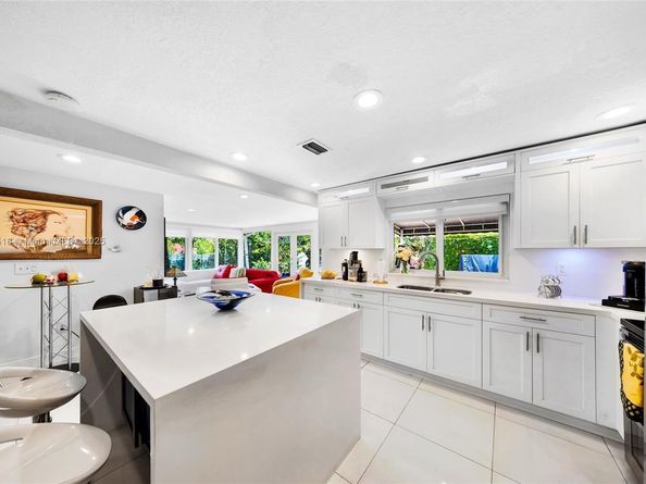 1135 SW 62nd Ave, West Miami FL 33144