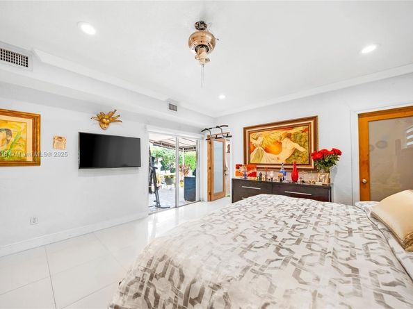 1135 SW 62nd Ave, West Miami FL 33144