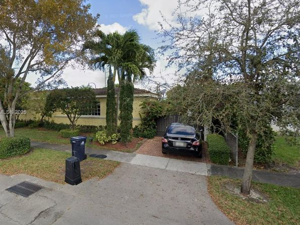 1135 SW 62nd Ave, West Miami FL 33144