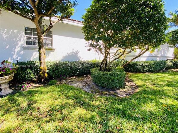 1135 SW 62nd Ave, West Miami FL 33144