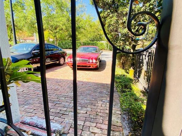 1135 SW 62nd Ave, West Miami FL 33144