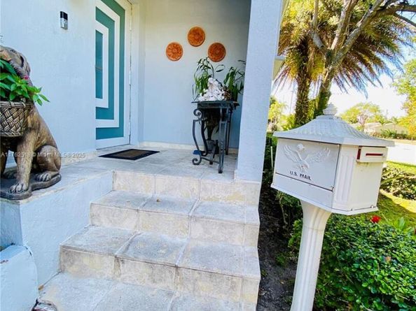 1135 SW 62nd Ave, West Miami FL 33144