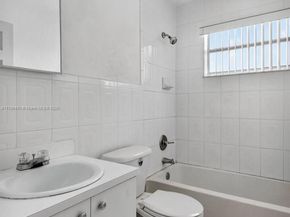 3211 NW 191st St, Miami Gardens FL 33056