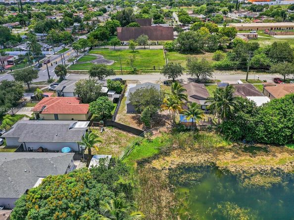 3211 NW 191st St, Miami Gardens FL 33056