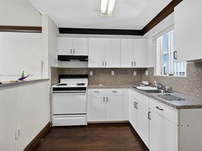 3211 NW 191st St, Miami Gardens FL 33056