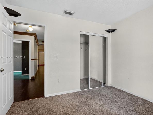 3211 NW 191st St, Miami Gardens FL 33056