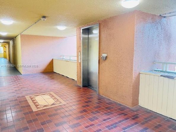 17530 NW 68th Ave C2007, Hialeah FL 33015