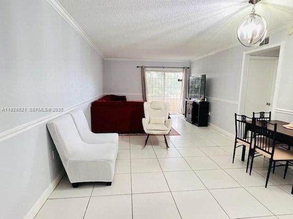 17530 NW 68th Ave C2007, Hialeah FL 33015