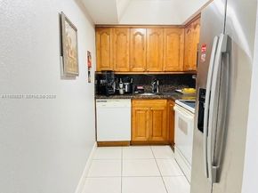 17530 NW 68th Ave C2007, Hialeah FL 33015