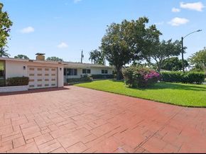 570 SE 2nd Avenue, Pompano Beach FL 33060