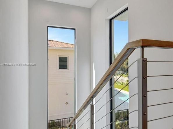 1419 N Lakeside Dr, Lake Worth FL 33460
