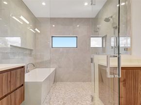 1419 N Lakeside Dr, Lake Worth FL 33460
