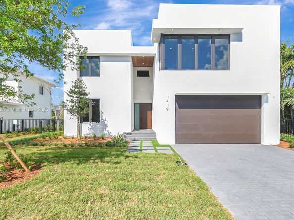 1419 N Lakeside Dr, Lake Worth FL 33460