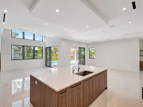 1419 N Lakeside Dr, Lake Worth FL 33460