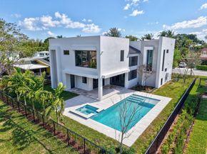 1419 N Lakeside Dr, Lake Worth FL 33460