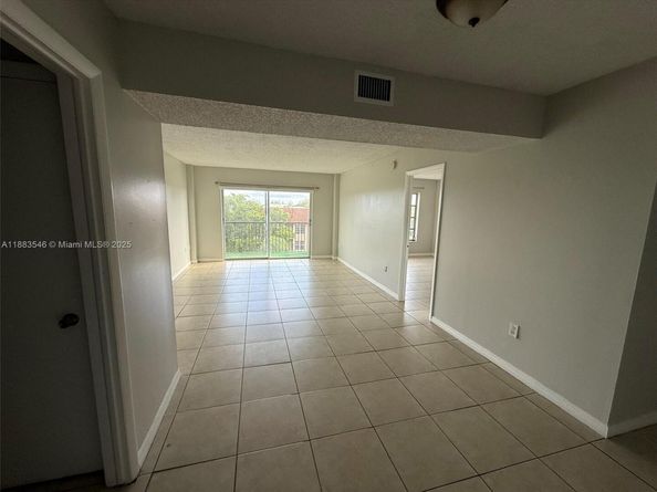 4174 Inverrary Dr 604, Lauderhill FL 33319