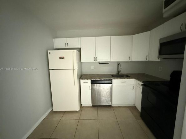 4174 Inverrary Dr 604, Lauderhill FL 33319