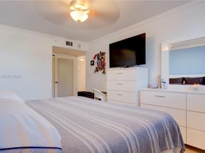 1688 West Ave 203, Miami Beach FL 33139