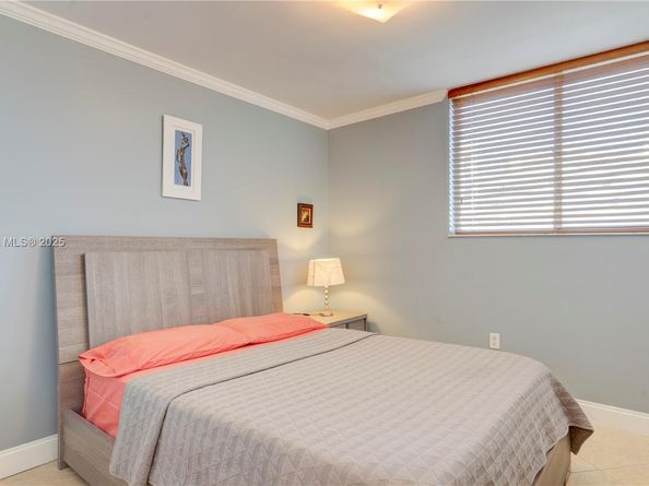 1688 West Ave 203, Miami Beach FL 33139